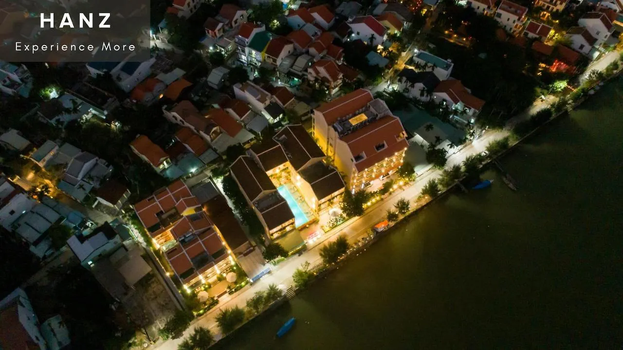 Hanz Triple Riverside Villa Hoi An Vietnam