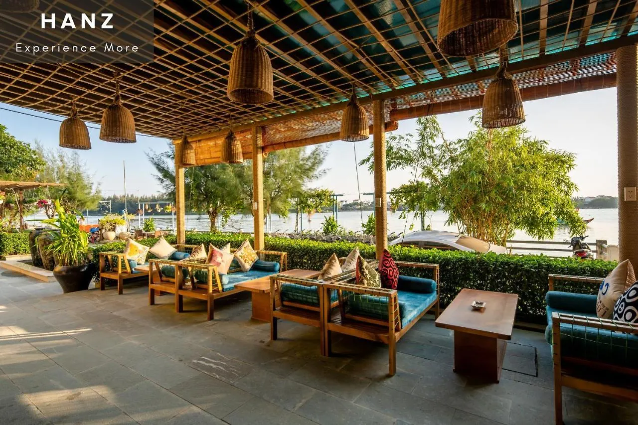 Hanz Triple Riverside Villa Hoi An Vietnam