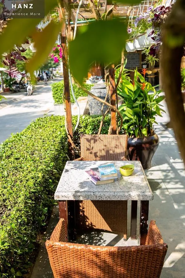 Hanz Triple Riverside Villa Hoi An