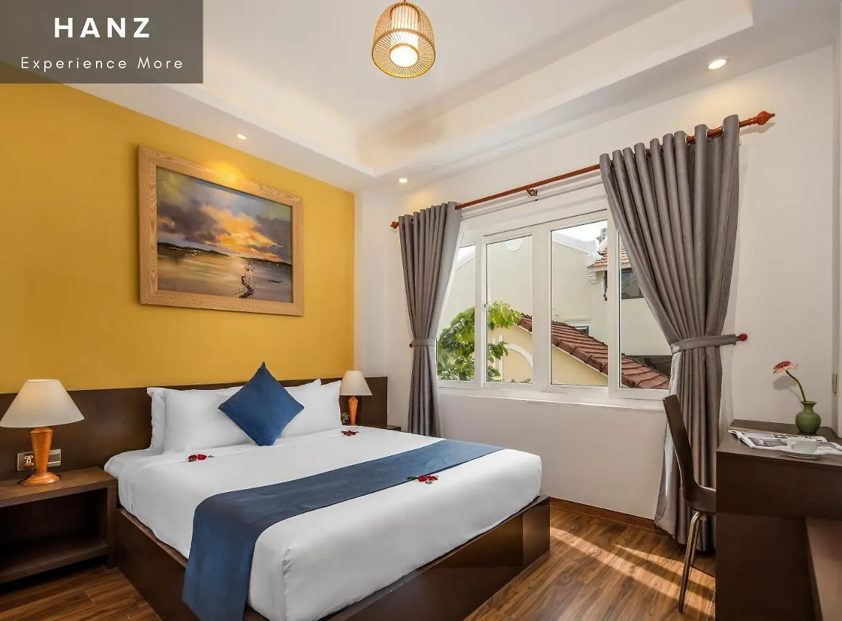 Hanz Triple Riverside Villa Hoi An
