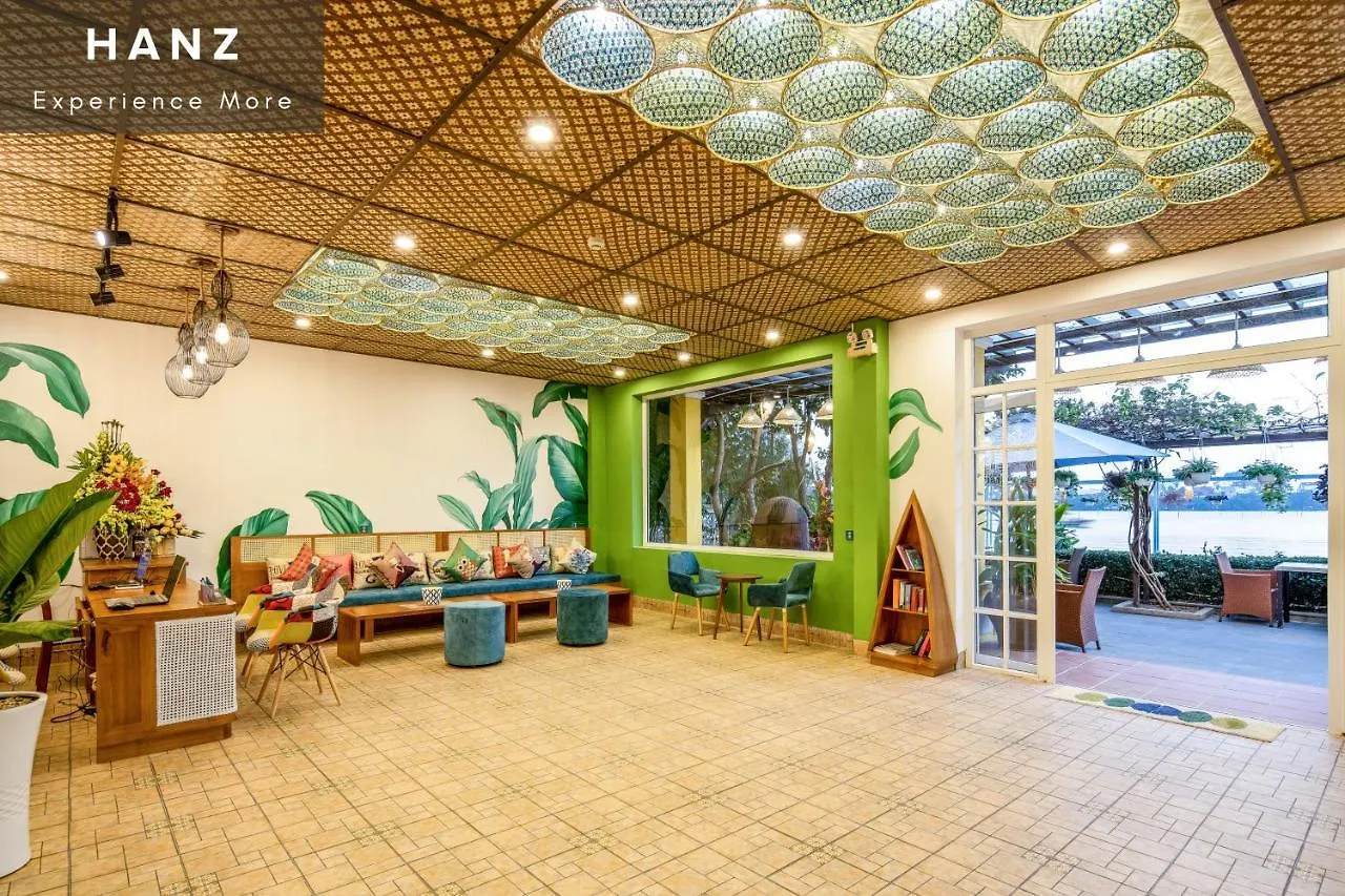 Hanz Triple Riverside Villa Hoi An Vietnam