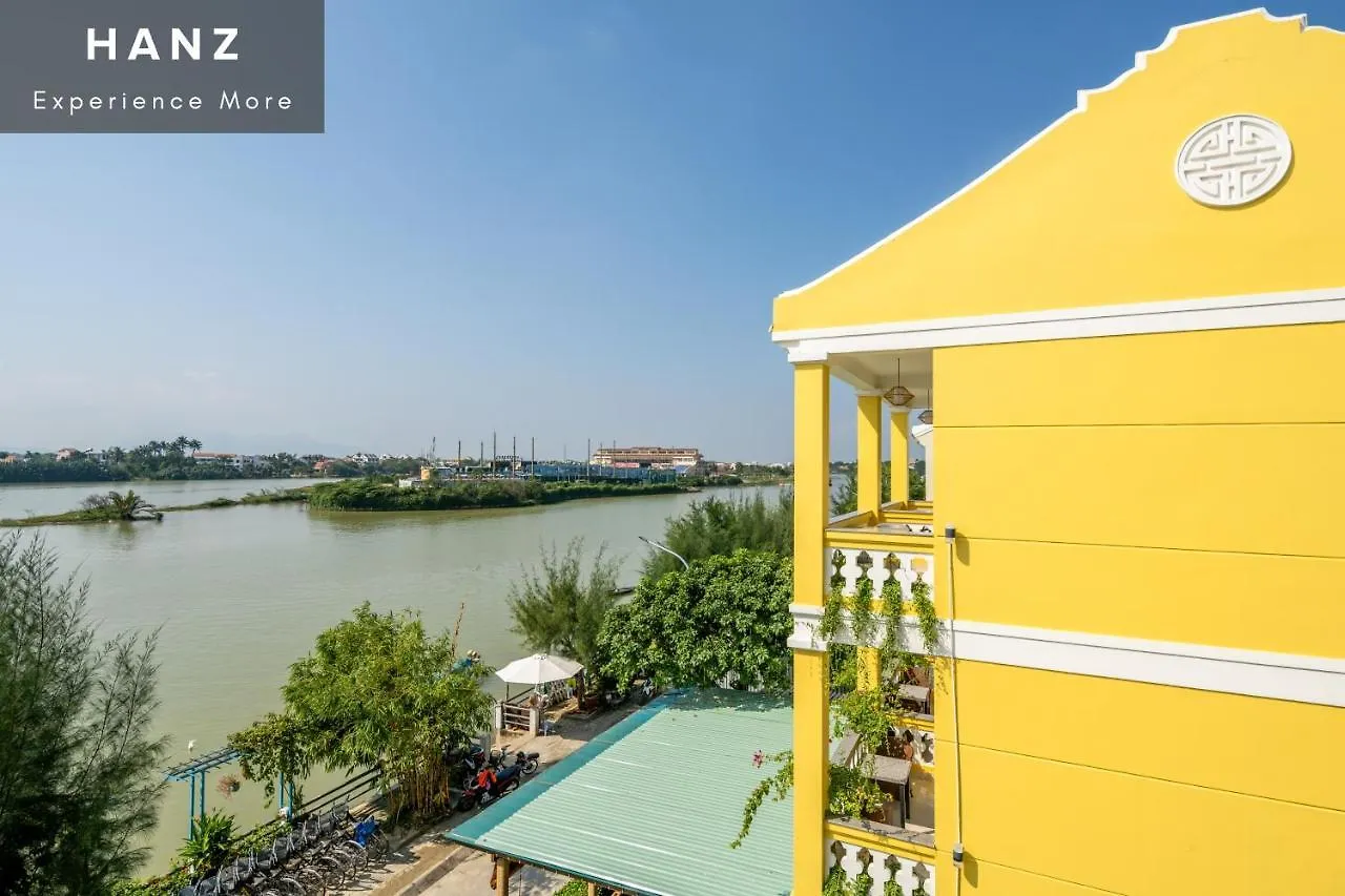 Hanz Triple Riverside Villa Hoi An